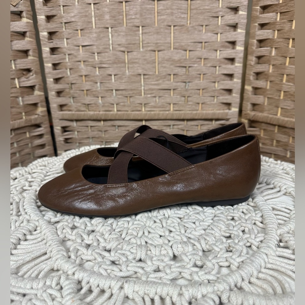 NWOT Zara Leather Ballet Flats With Crossed Elastic Straps - Size 40 (9-9.5) - Picture 3 of 8